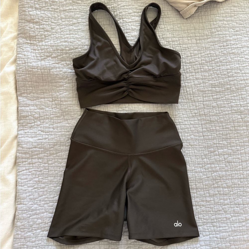 Alo Airlift Espresso Brown Sports Bra and Shorts Set EUC